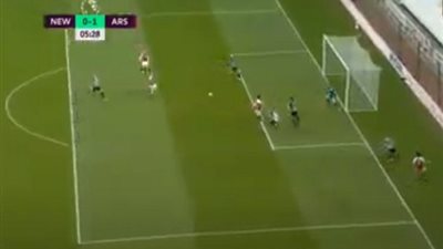 شاهد هدف الننى الرائع فى مرمى نيوكاسل بعد 5 دقائق.. فيديو
