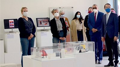 أشرف منصور: التكامل بين أطراف العملية التعليمية يضمن استيعاب الطلاب لأحدث الخبرات العملية بشكل منهجي.. صور