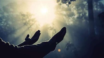 دعاء 19 رمضان: «مَنْ دَعَا بِهِ اسْتَغْفَرَ لَهُ مَلَائِكَةُ السَّمَاوَاتِ وَالْأَرْضِ وَدَعَوْا لَهُ».