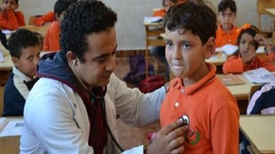 حملة الكشف المجاني على طلاب المدارس 