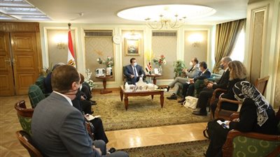 وزير التعليم العالي يبحث آليات التعاون العلمي مع الوكالة الجامعية للفرنكوفونية