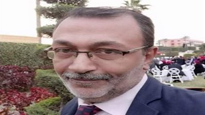 طارق مقلد: احسبها صح يجمع بين الحاضر والماضي والمستقبل 