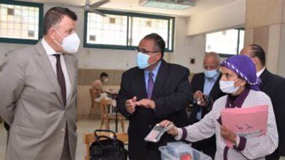 30 الف طالب يؤدون امتحانات نهاية العام بكلية الحقوق بجامعة عين شمس  