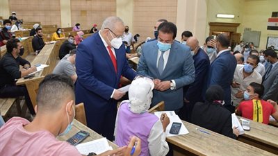 الخشت يكشف خطة عقد امتحانات الفصل الدراسي الثاني بجامعة القاهرة