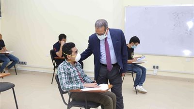 بدء امتحانات فرع الجامعة الإلكترونية بجامعة جنوب الوادى