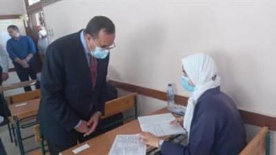 محافظ شمال سيناء يتفقد لجان امتحانات الدبلومات الفنية والثانوية الأزهرية 