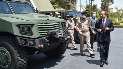  السيسي يستعرض خطة القيادة العامة لتطوير ورفع كفاءة القوات بكافة أفرع القوات المُسلحة