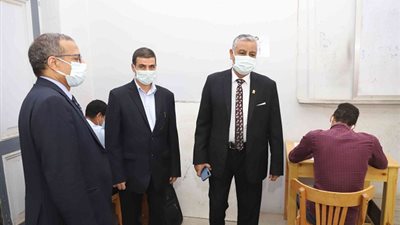 11700 طالب وطالبة يؤدون الامتحانات بجامعة جنوب الوادي اليوم