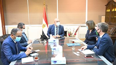 وزير الإسكان : الدولة المصرية تشهد نهضة عمرانية وتنموية غير مسبوقة فى مختلف المجالات