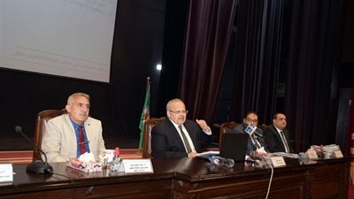 الخشت: كليات جديدة لعلوم الفضاء والذكاء الاصطناعي والروبوت وأكاديمية للطيران بجامعة القاهرة