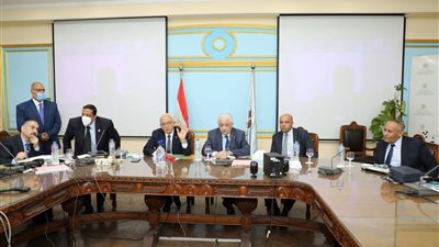 عاجل.. وزير التربية والتعليم يتابع الامتحانات غرفة علميات الوزارة.. ويصدر تعليمات هامة للمديريات
