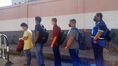 بدء توافد الطلاب على اللجان الامتحانية للثانوية العامة