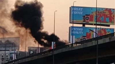 السيطرة على حريق سيارة ملاكى أعلى كوبرى أكتوبر.. اعرف التفاصيل