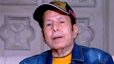 تعرف على الحالة الصحية للفنان عادل الفار.. بعد تعرضه لغيبوبة