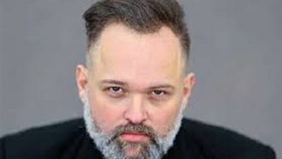 الفنان محمد محمود عبد العزيز يشعل مواقع التواصل الاجتماعى بفيديو خطوبته