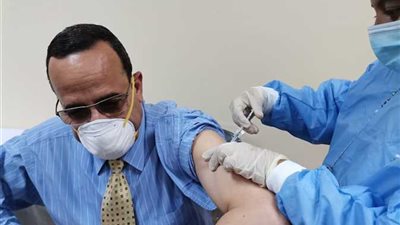 عقوبات صارمة للموظفين رافضي تلقي 