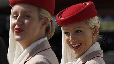 مضيفات طيران الامارات يكشفن عن سر جمالهن