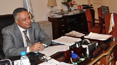 أبو النصر :تدريب  25 ألف معلم علي المناهج