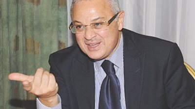 «زعزوع» للطلاب : العنف مرفوض .. مصر في فترة بناء