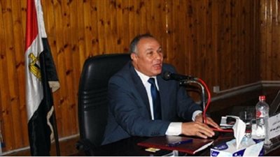 بالفيديو ..رئيس جامعة سوهاج يستجيب لمطالب الاتحاد ..ويكشف مخططات ضرب الجامعة