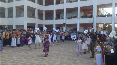 محلب يتابع خطة صيانة المدارس

