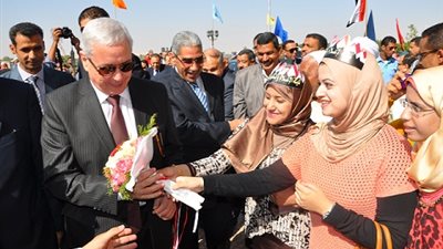 عبد الخالق يفتتح كلية الاعلام بجامعة جنوب الوادي