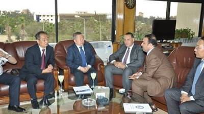 وفد من جامعة نينغشيا الصينية يزور جامعة قناة السويس