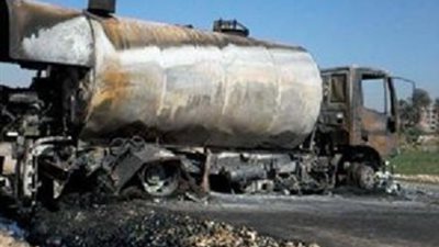 بعد حادثة طالبات الجامعة .. تفحم سيارة ارصف  طريق 