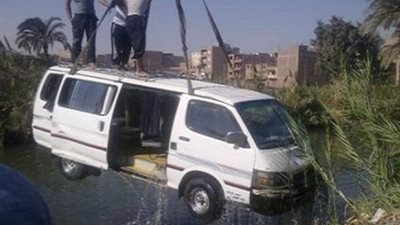 سقوط سيارة تقل 10 طالبات في ترعة بالدقهلية واصابة طالبة