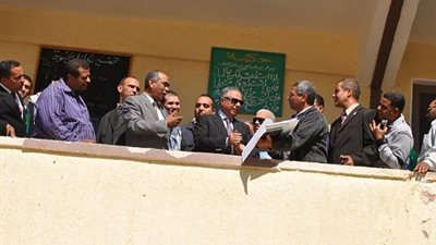 معلمو الخارجة الثانوية بنين  يتبرعون لصندوق تحيا مصر