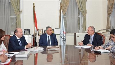 النقد الدولي يحدد أوجه الإنفاق على العملية التعليمية مع وزير التعليم
