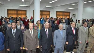 ندوة بجامعة قناة السويس توصي بإنشاء مركز للرصد البيئي على البحيرات المرة