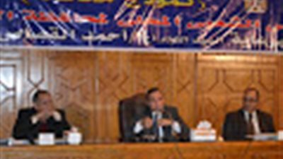 محافظ الإسماعيلية يفتتح المؤتمر الاول للشباب المنتخب لنوذج محاكاة المجلس الشعبي المحلي 