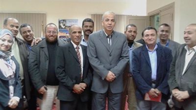 محافظ الوادي الجديد  يوقف اجراءات مسابقة القيادات التعليمية