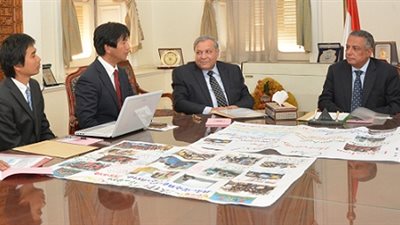 أبو النصر يلتقى وفد المدرسة اليابانية بالقاهرة