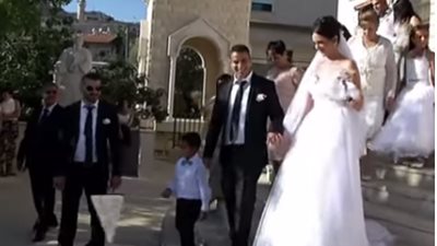 فيديو.. 2 مليون مشاهدة لعروس لبنانية تدهش الحضور بصوتها