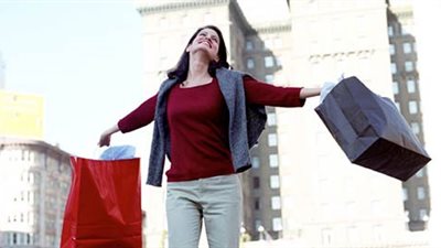 تعرفي علي طرق مقاومة إدمان التسوق