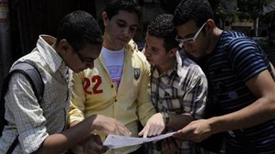 بدء امتحانات المعاهد الفنية ..وعطا يتفقد اللجان