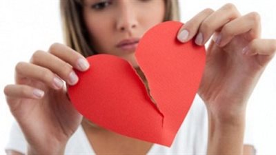 بعد الانفصال ..تخلصي من رسائلك لحبيبك بضغط زر