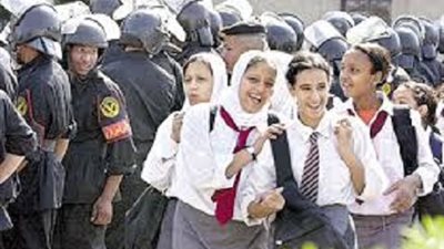 معسكرات خدمة عامة لطلبة المدارس خلال الإجازة