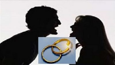 بعد 3 أيام من الزفاف.. مصرية زعمَ زوجها أنها نظرت لصديقه فطلبت الخلع