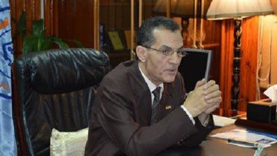 رئيس جامعة الأزهر يبحث سلامة التغذية بالمدن الجامعية
