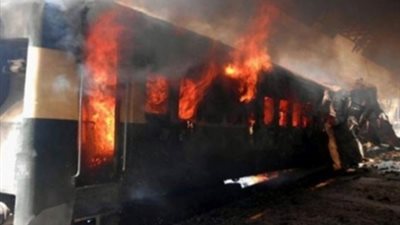 استمرار اعمال الصيانة بقطار السويس.. والنيابة تعاين موقع الحادث

