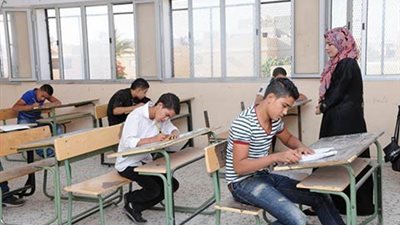 اليوم.. 124 ألف طالب يؤدون امتحان اللغة الإنجليزية بـ 