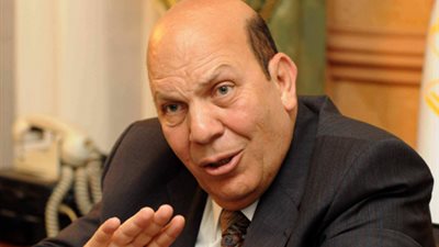 لبيب:764 مليون جنيه استثمارات المشروعات المنفذة فى حلايب وشلاتين وابو رماد