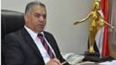 وزير الاثار يكشف حقيقة كسر وجه تمثال توتغنخ آمون ..اليوم