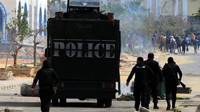 الشرطة تقتحم ميدان المطرية لفض اعتصام الإخوان