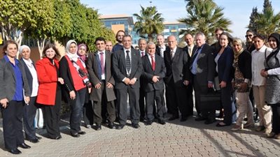 ا ورشة عمل بالجامعة الالمانية لدمج الطب الشعبى المصرى بالطب الحديث والطب الشخصى