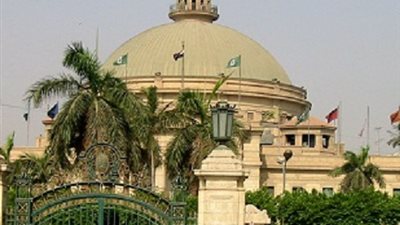 استقالة جماعية لاعضاء نادي تدريس جامعة القاهرة