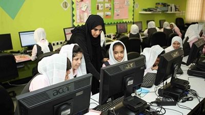 سجل هنا مباشرة ..الامارات : غلق باب  التسجيل لشغل وظائف المعلمين  3 فبرابر